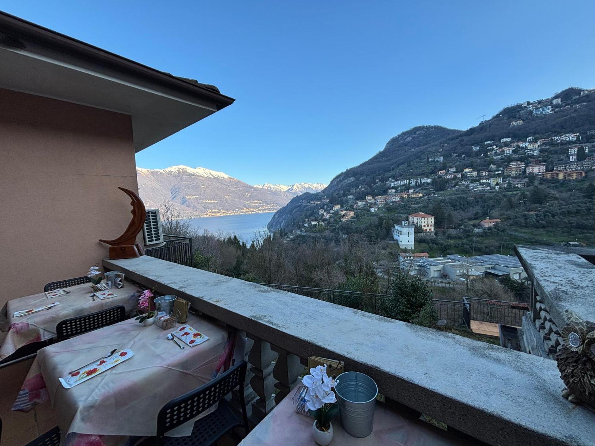 Hotel Diffuso Il Portichetto Vezio Perledo Exterior foto